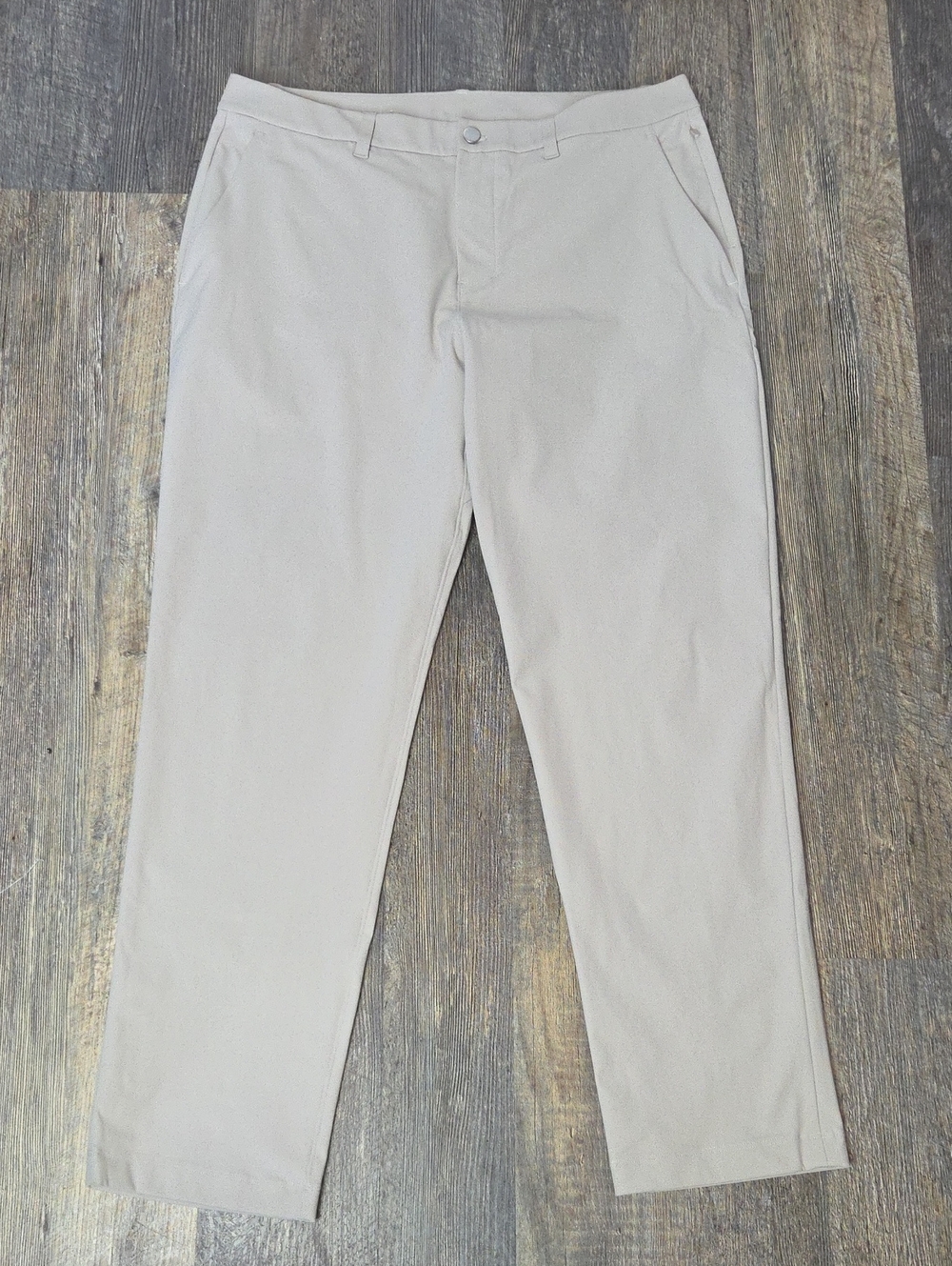 lululemon athletica Men's Khaki Chinos in Light Tan